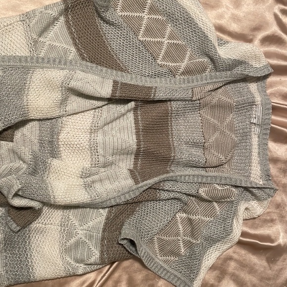 Cardigan - Picture 2 of 3